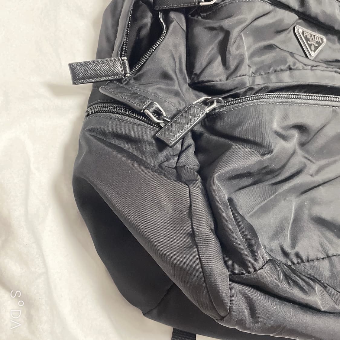프라다 나일론 백팩 블랙 상품이미지3