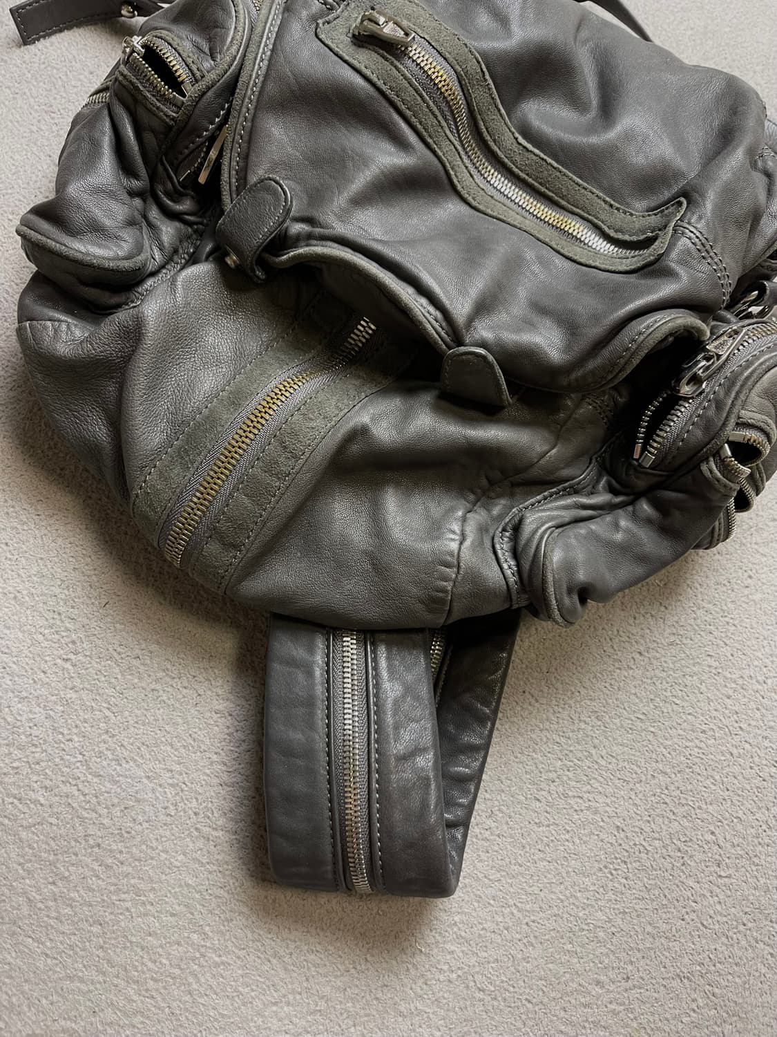 알렉산더왕 마르티 백팩 (그레이) 상품이미지7