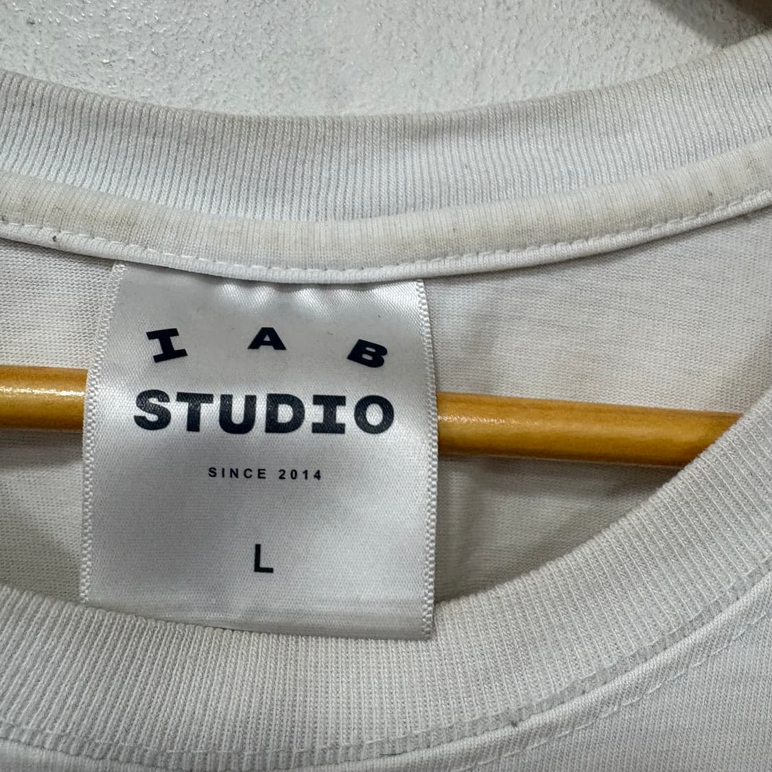 IAB studio 아이앱스튜디오 티셔츠 상품이미지3