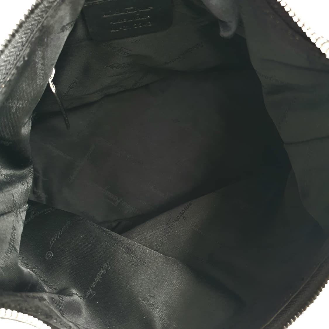 페라가모 패브릭 호보백 숄더백 상품이미지10