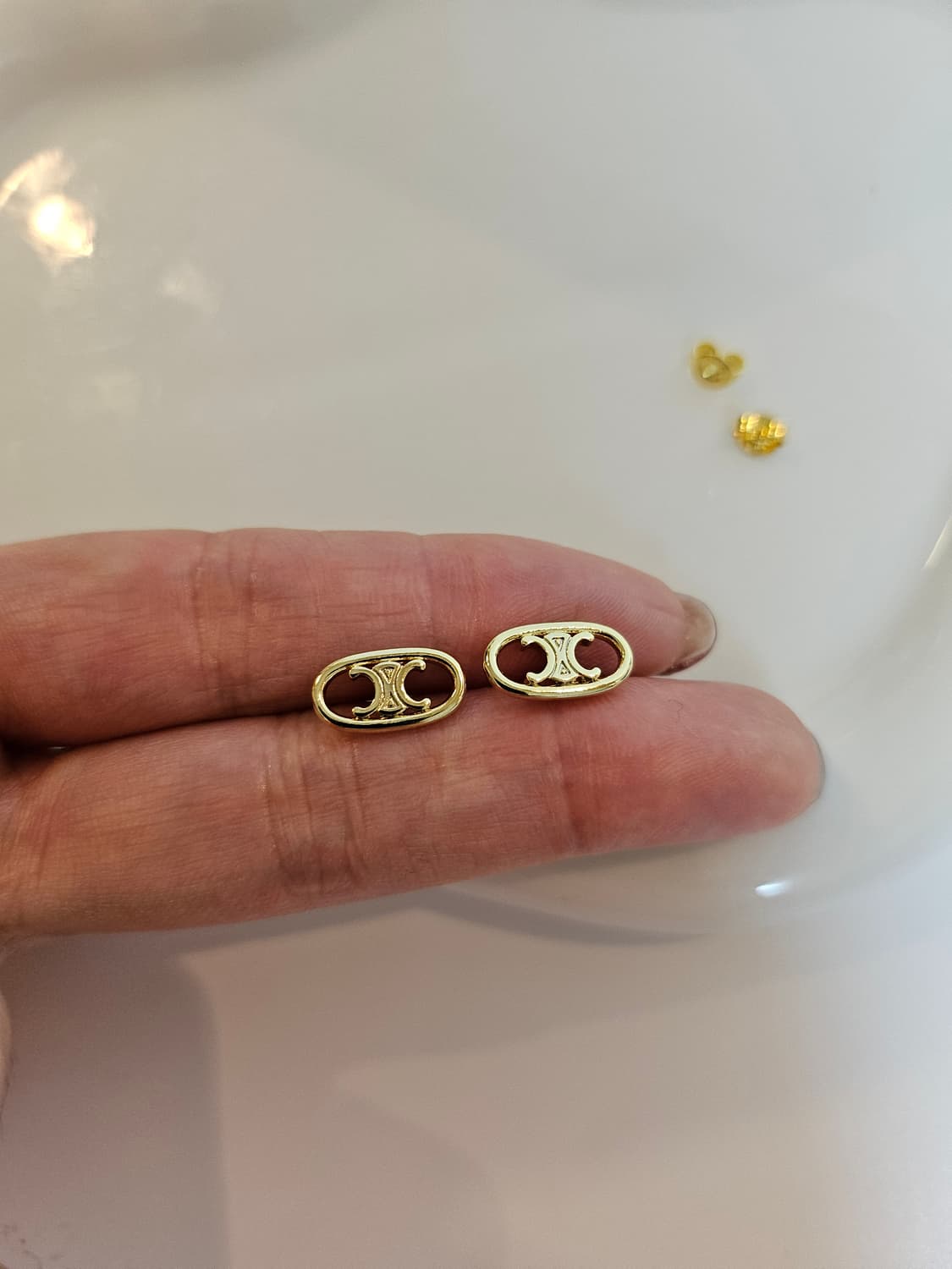 셀린느 미니 트리옹프 스터드 귀걸이 금장 상품이미지1