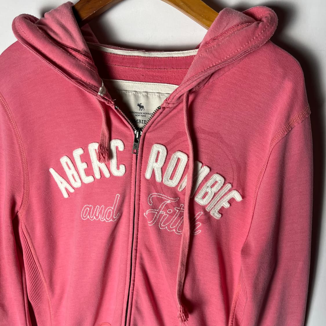 [A&F] 아베크롬비 딱붙 y2k 핑크 후드집업 상품이미지2