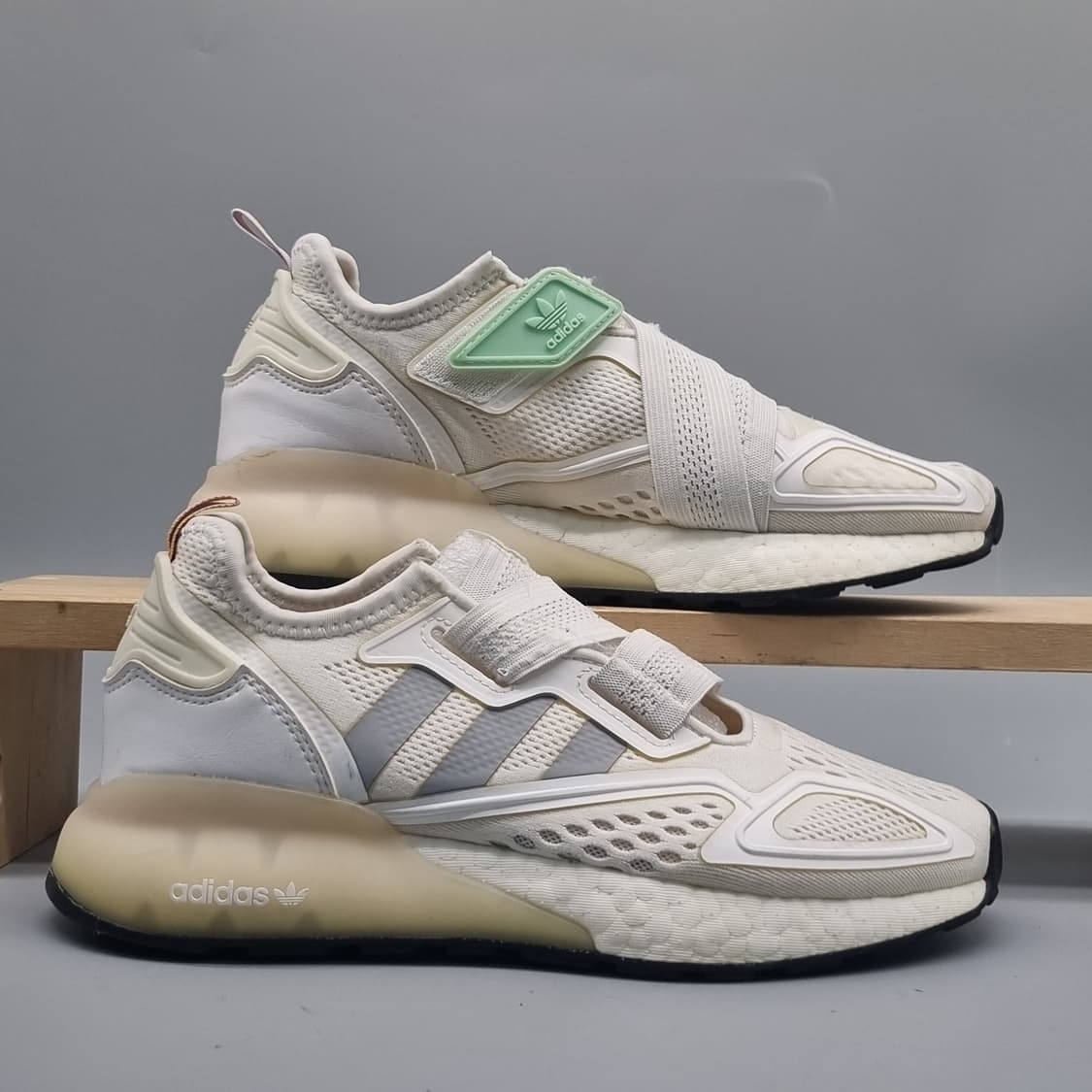 아디다스 ZX2K 여성운동화235 상품이미지1