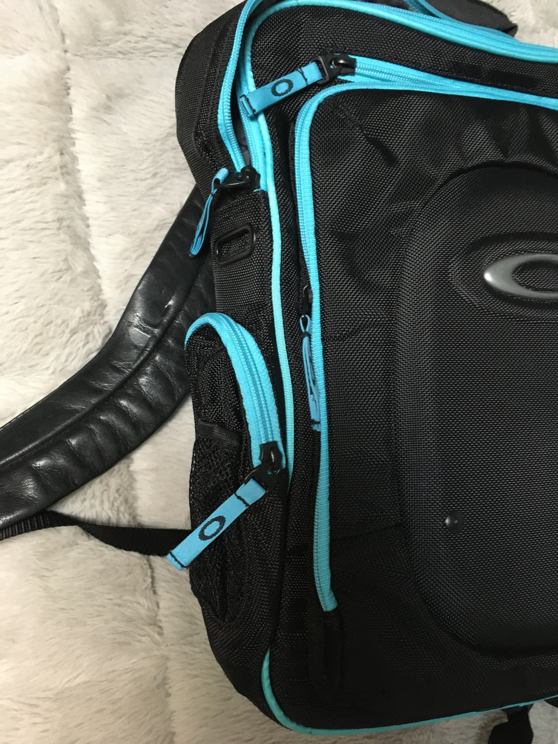 oakley vintage square bag 상품이미지3