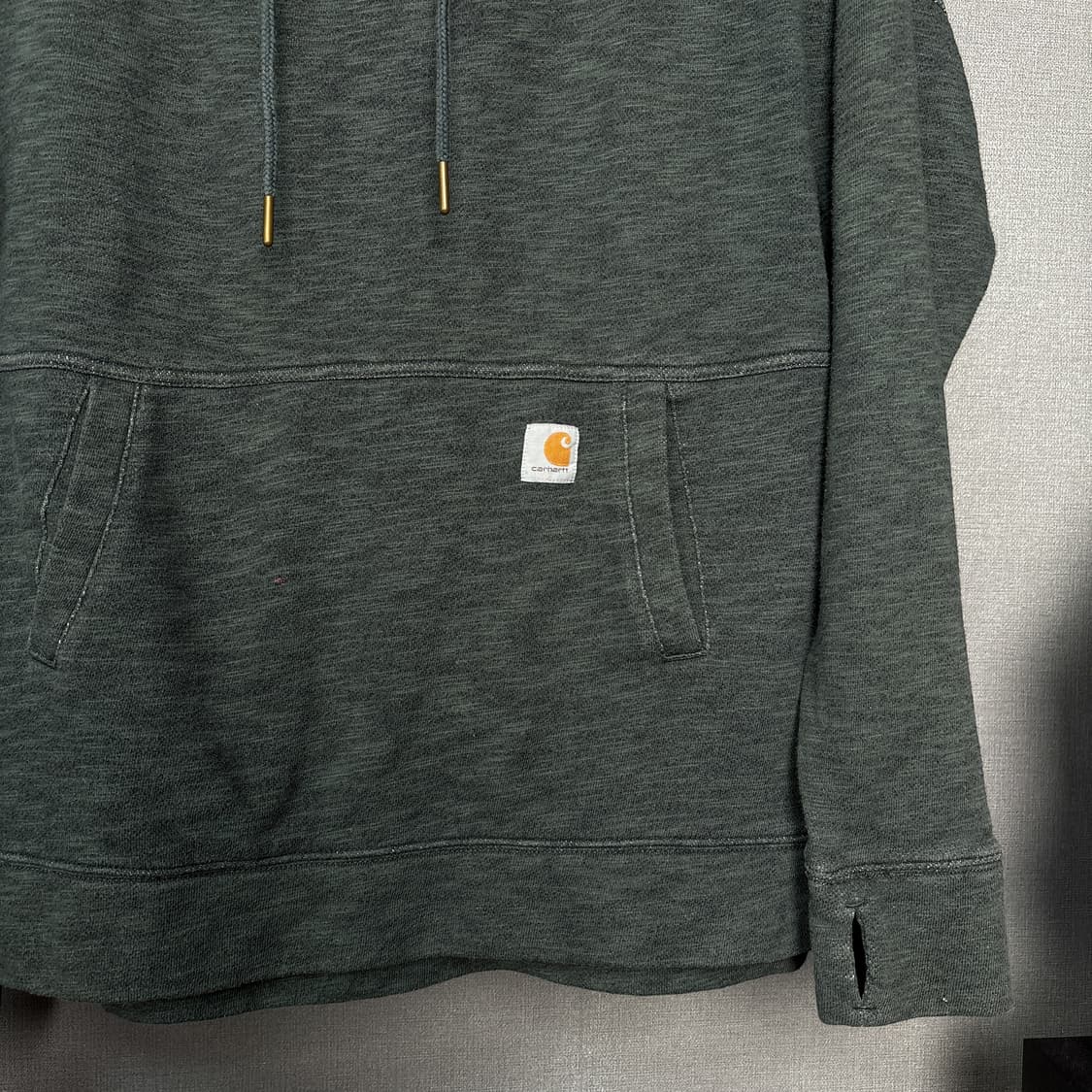 칼하트 핑거홀 후드티 상품이미지3