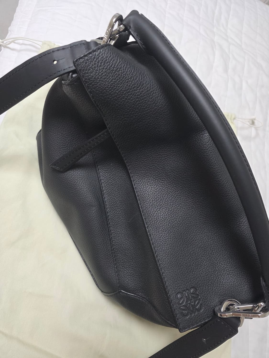 로에베 퍼즐백 라지 블랙  상품이미지1