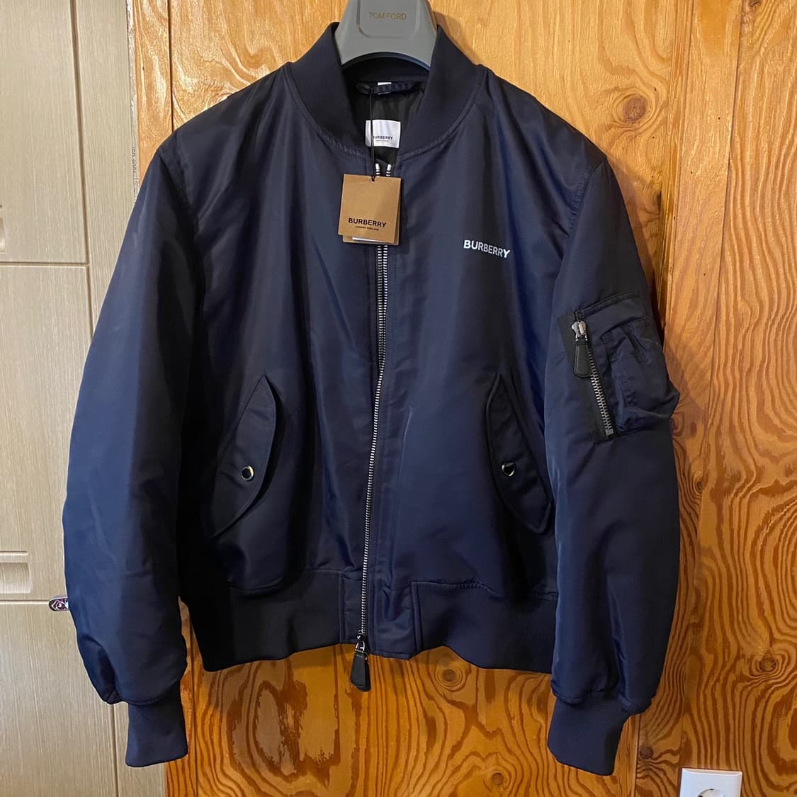 버버리 봄버 자켓 새상품 팝니다.  상품이미지2