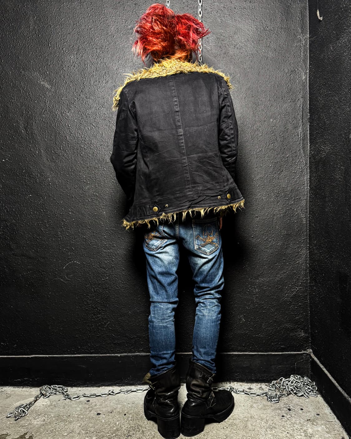 ROEN – Skull Leather Patch Denim Pants   상품이미지5