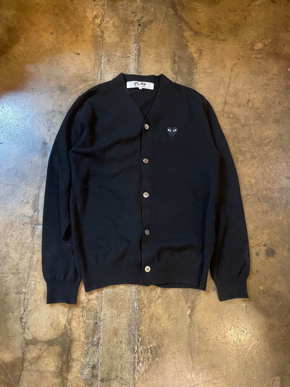 꼼데가르송 21SS 블랙 하트 가디건 상품이미지1