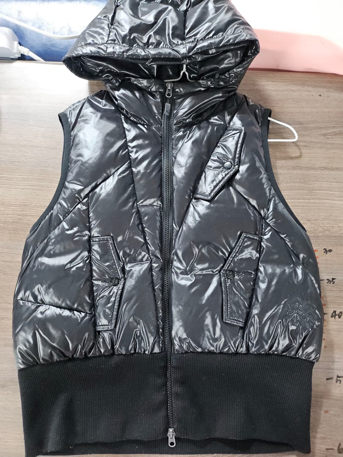 코오롱스포츠 구스 블랙 후드 패딩 조끼 95 상품이미지5