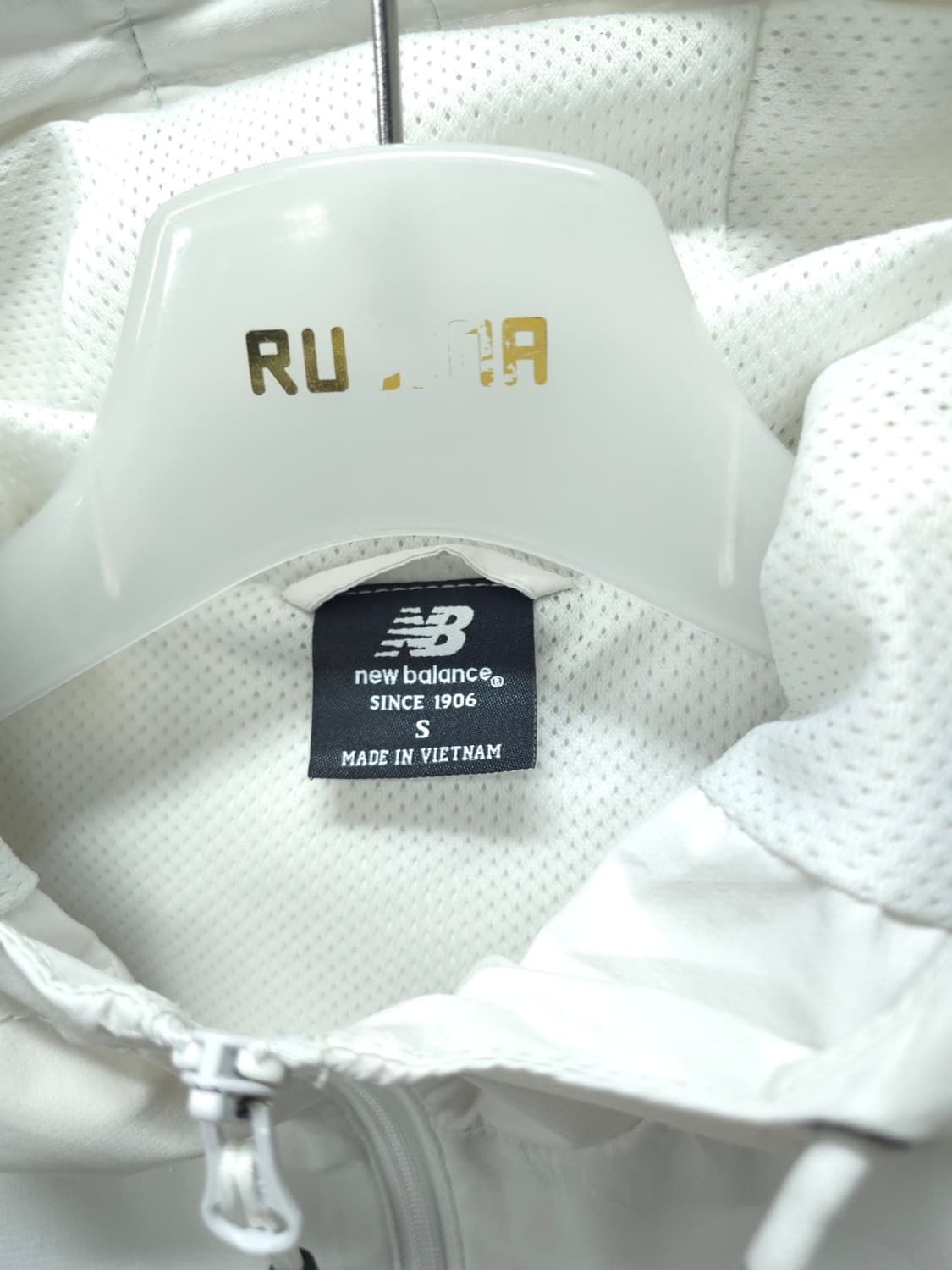 뉴발란스 화이트 기능성 후드 바람막이 자켓(S사이즈) 상품이미지6
