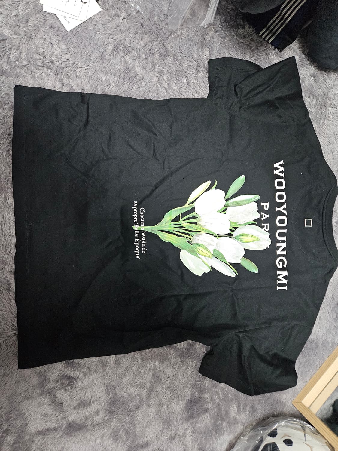 우영미 블랙 꽃무늬 티셔츠 48 상품이미지2