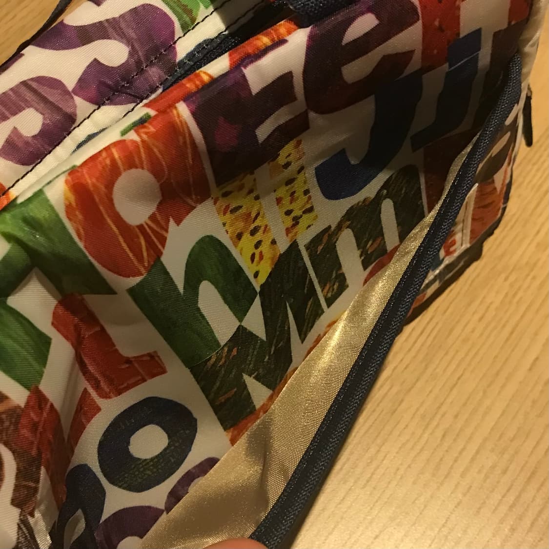 에릭칼 배고픈 애벌레 핸드백 상품이미지7