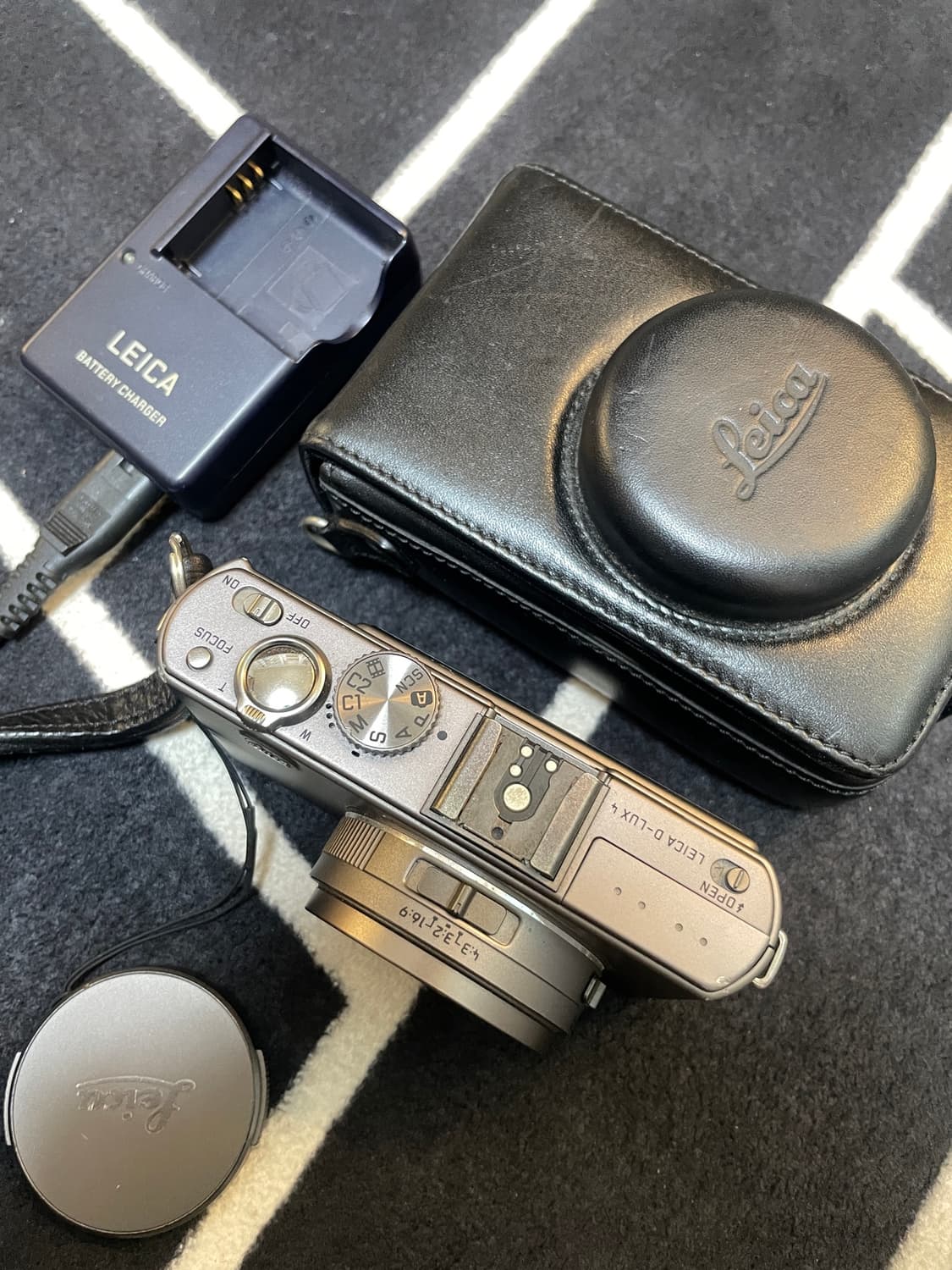 Leica D-LUX 4 (라이카 디룩스 4 티탄) 상품이미지3