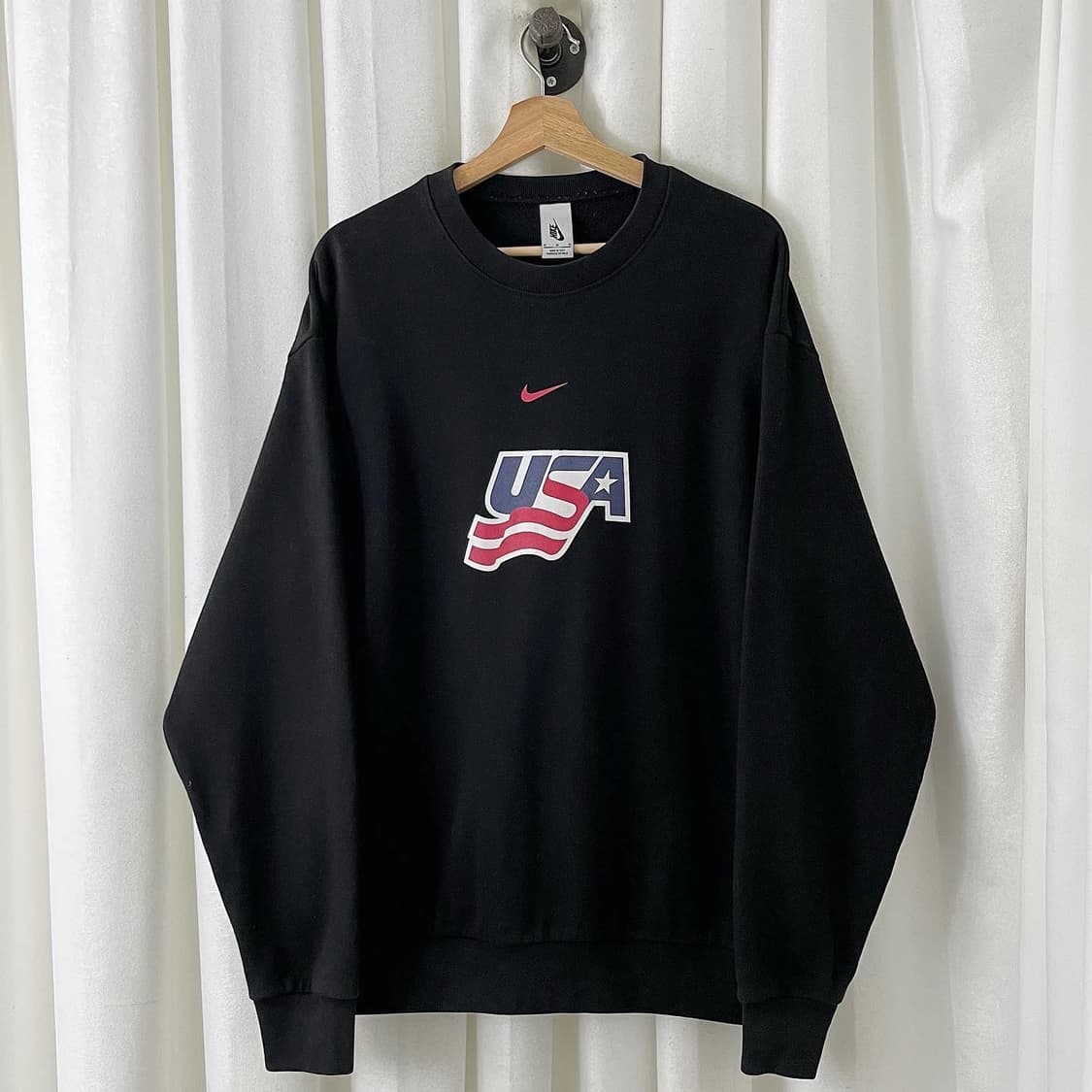 나이키 블랙 USA 라운드 맨투맨 상품이미지1