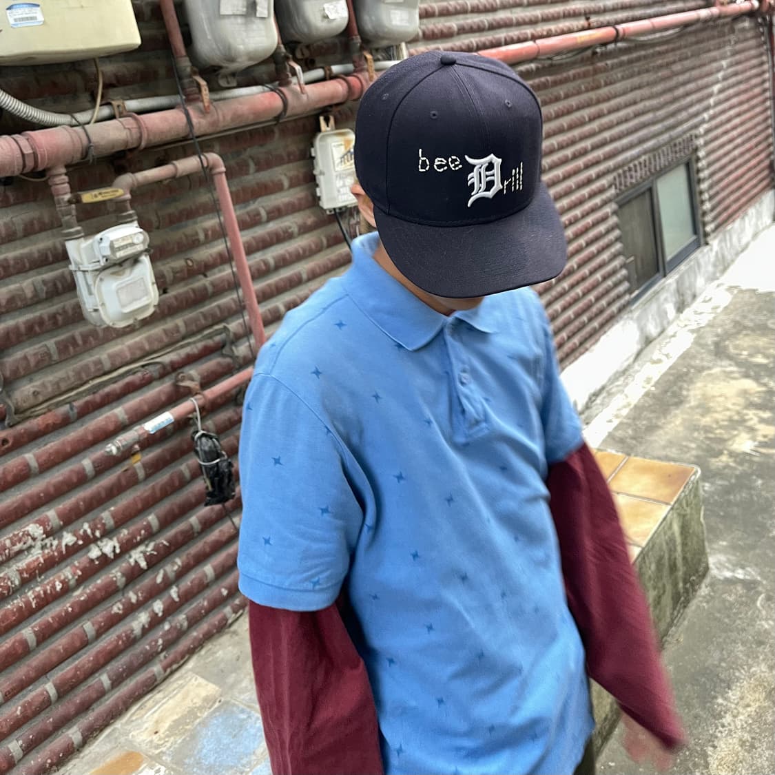 Daiz 표창 패턴 반팔 카라 티셔츠 상품이미지1