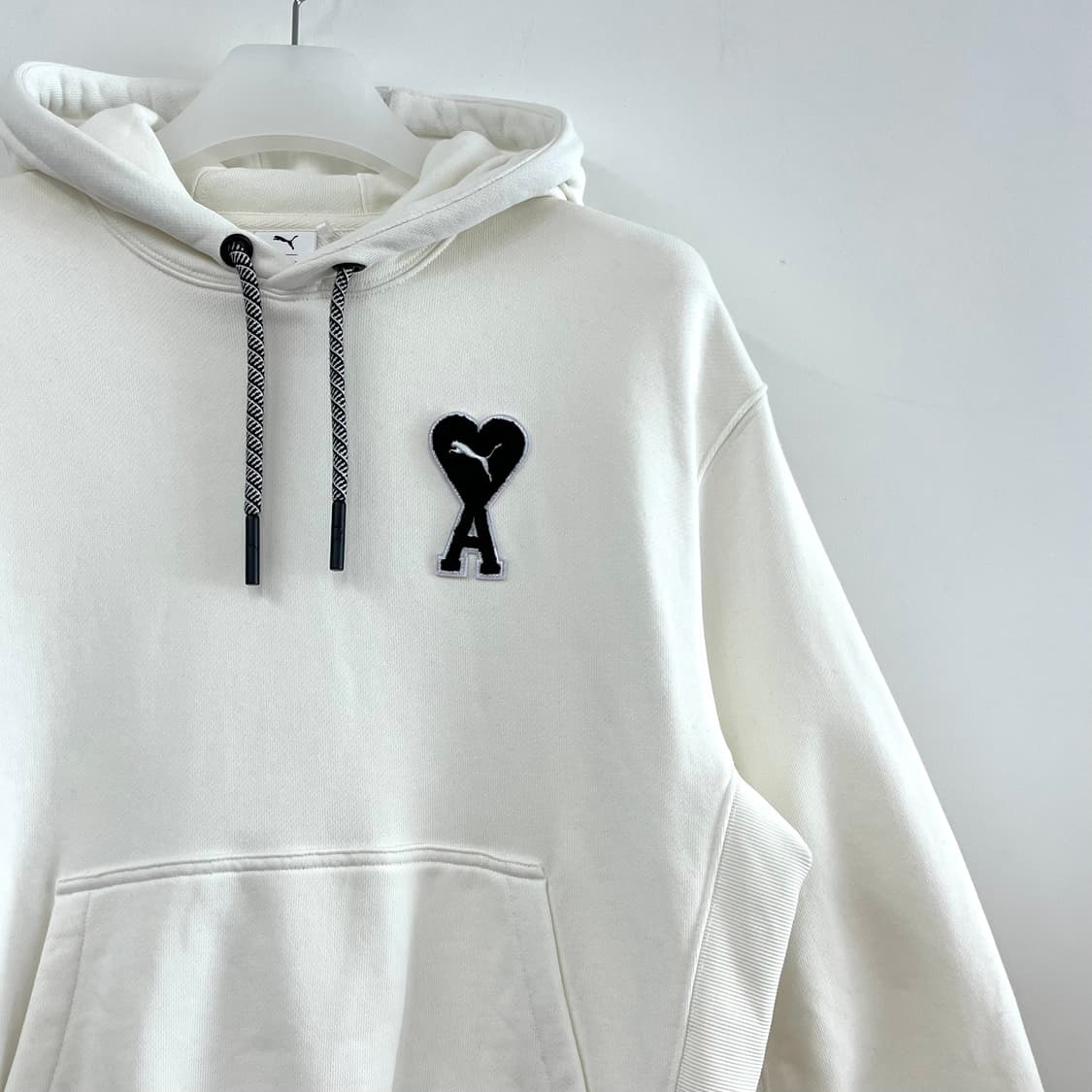 아미 x 푸마 마쉬멜로우 후드티 상품이미지4