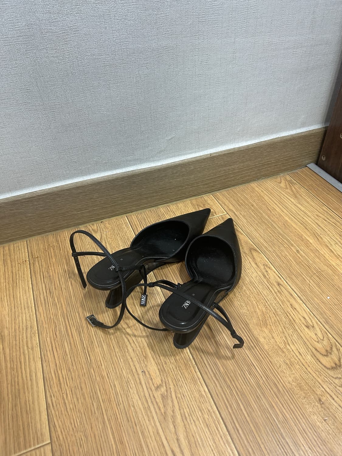 ZARA 샌들 상품이미지2