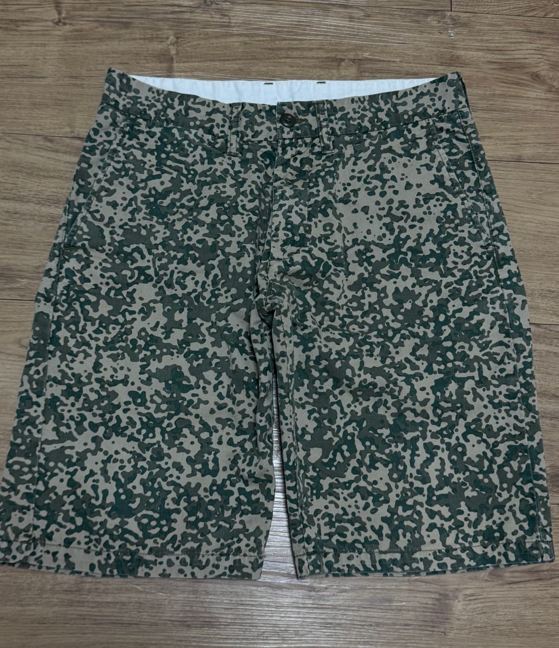 [30]칼하트 WIP 존슨 카모 쇼츠 반바지 상품이미지1