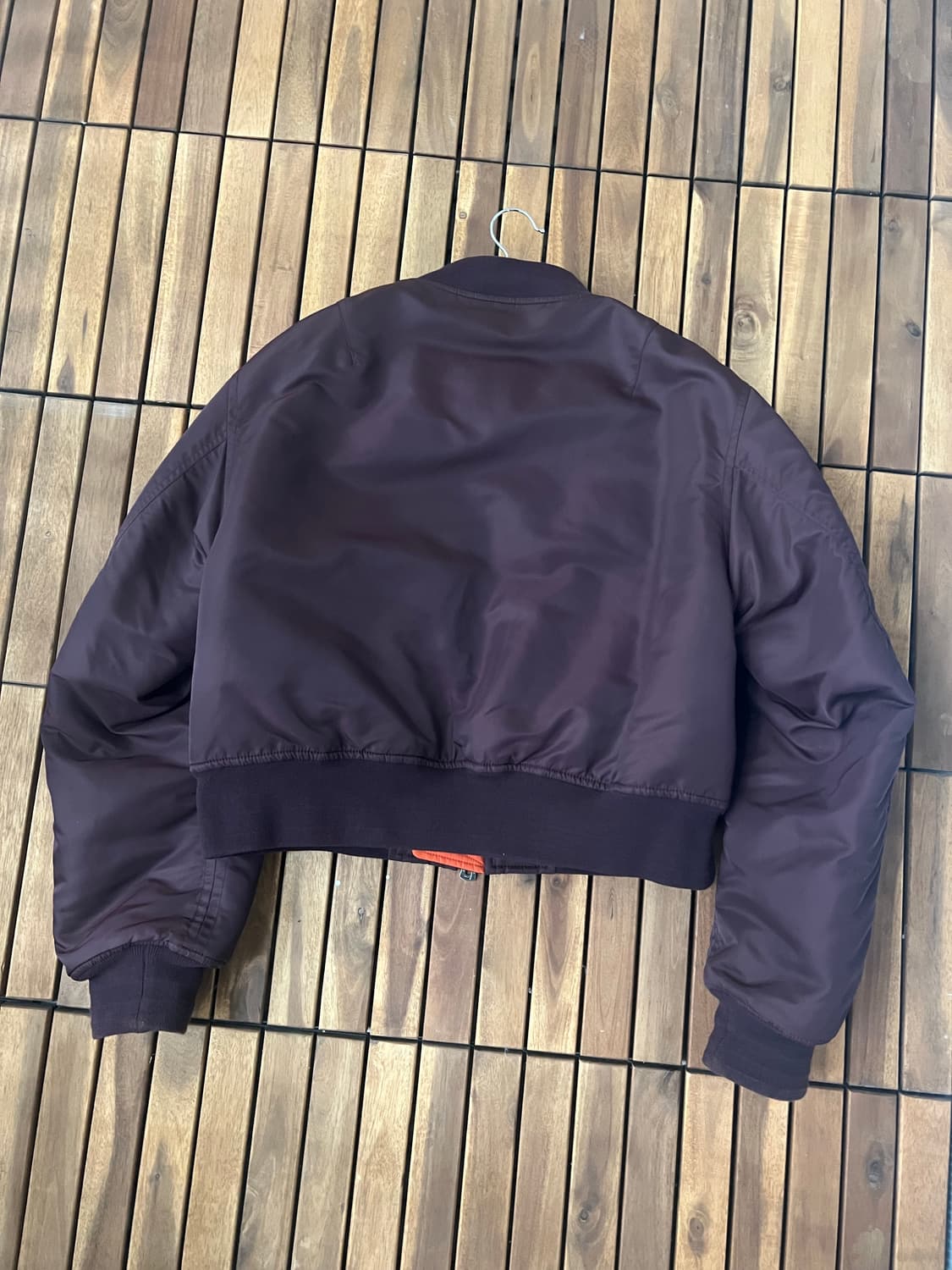 솔로이스트 크롭 봄버자켓 마룬 상품이미지3