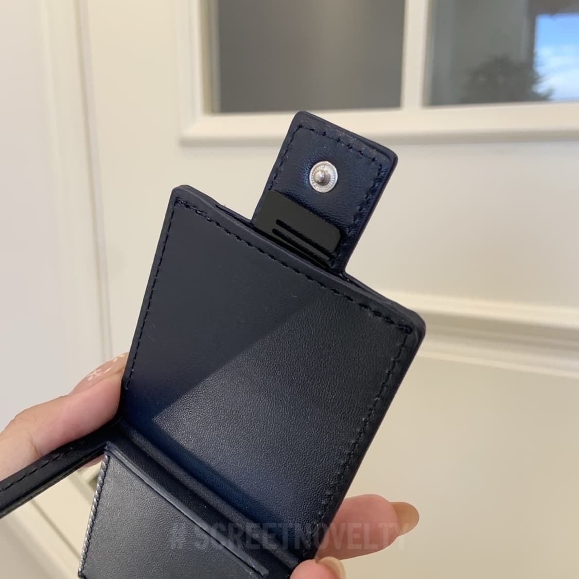 샤넬뷰티 블루 드 퍼퓸 그루밍 똑딱이 거울 & 빗 세트  상품이미지5