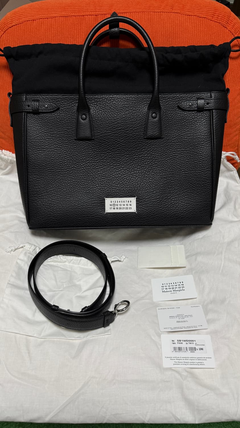 마르지엘라 5AC 도큐먼트 홀더 블랙 상품이미지1