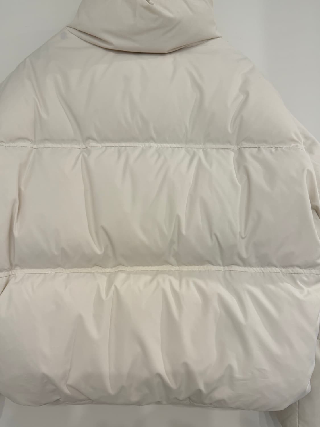 시스티나 오버핏 하이넥 숏 덕다운 점퍼 55 상품이미지4