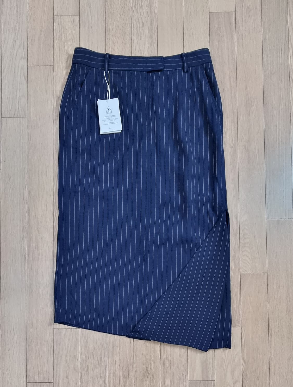 RECTO 렉토 핀스트라이프 비대칭 미디 스커트 M _ 여성 상품이미지2