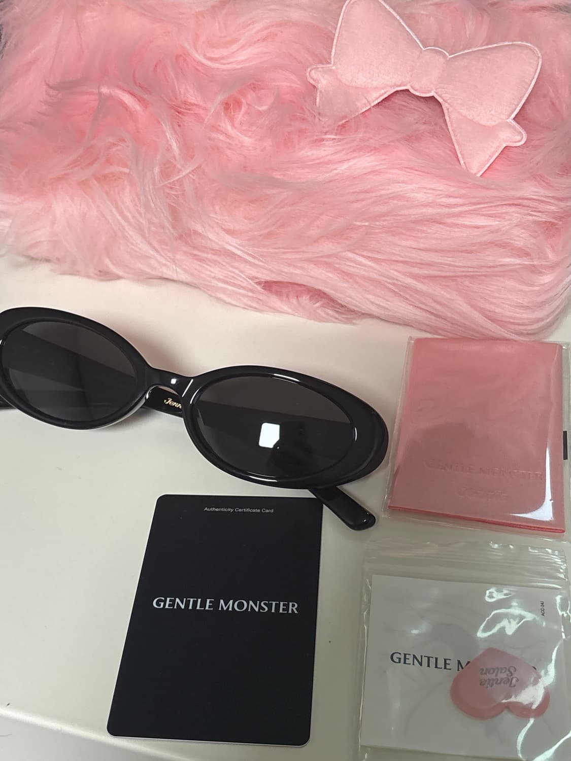 젠틀 몬스터 x 제니 젠틀 살롱 허쉬 01 블랙 그레이 상품이미지3