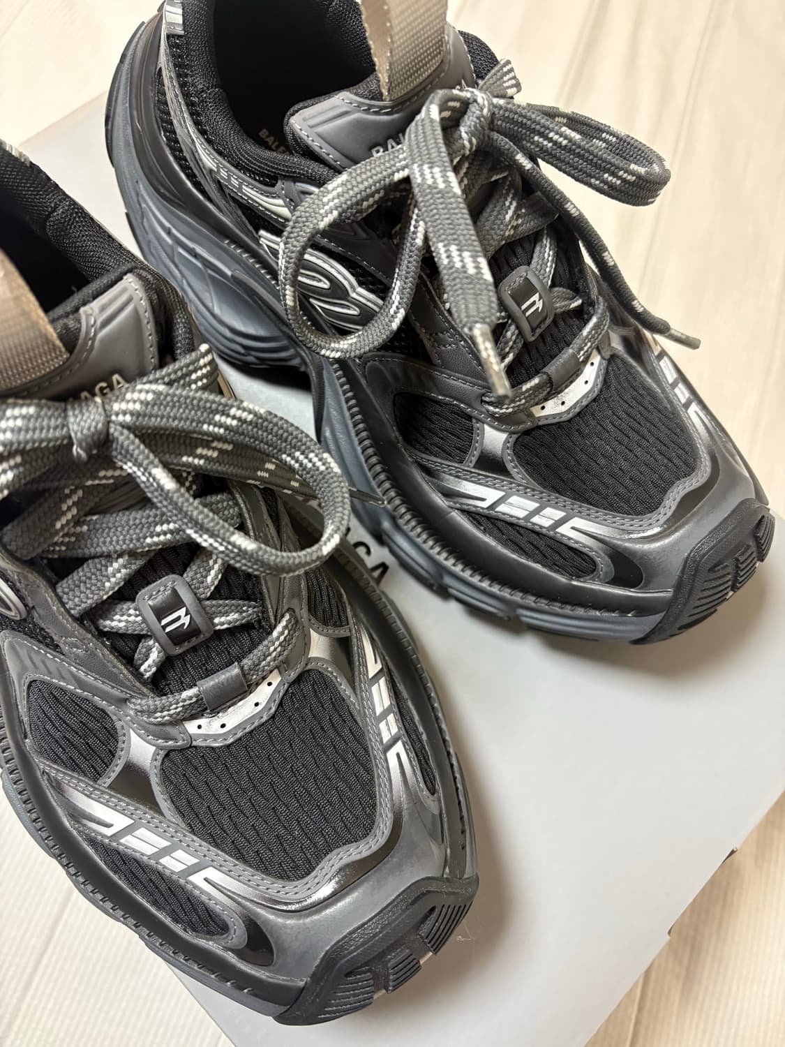 발렌시아가 6xl 37 상품이미지1