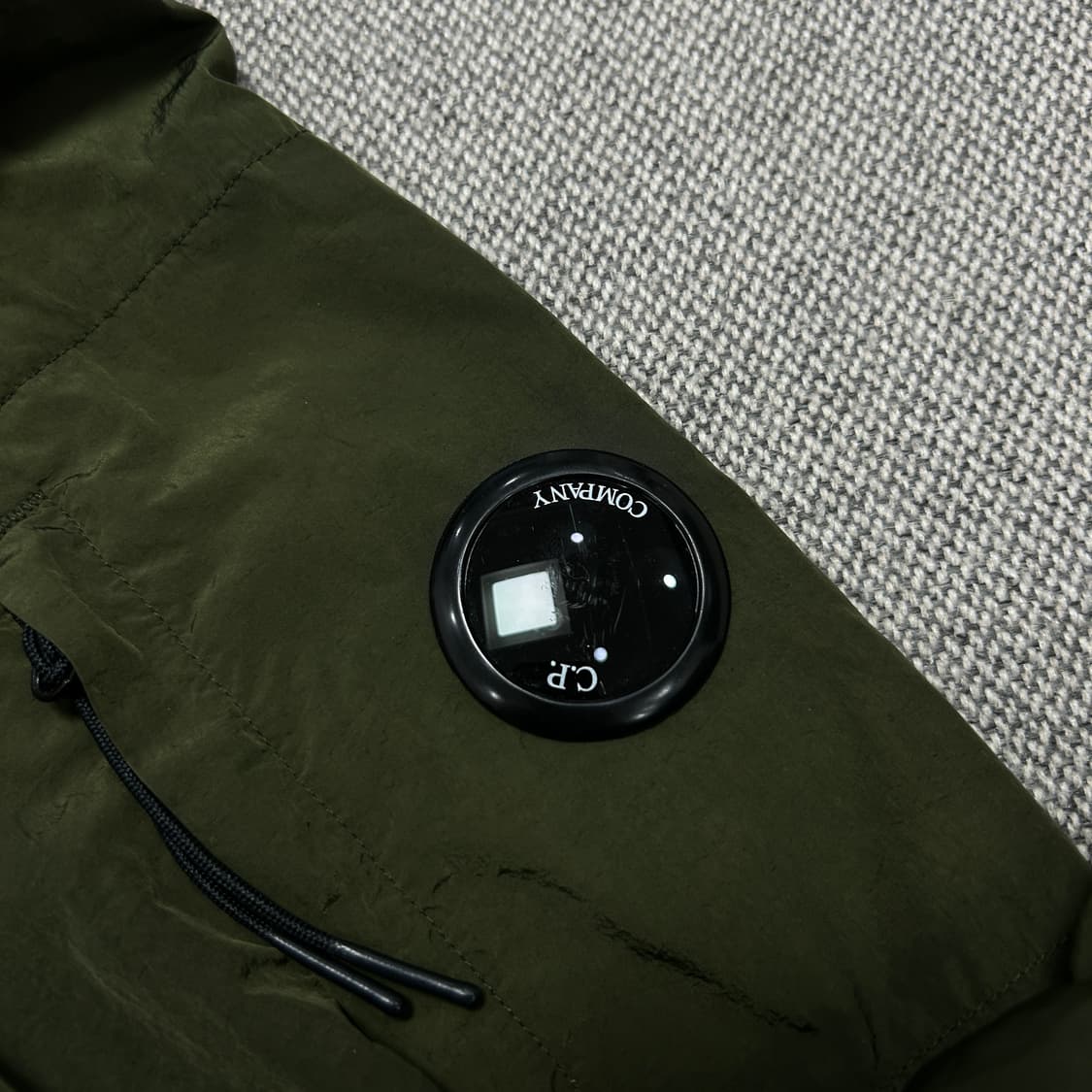 CP컴퍼니 카키 크롬 나일론 셔츠자켓(XL) 상품이미지6