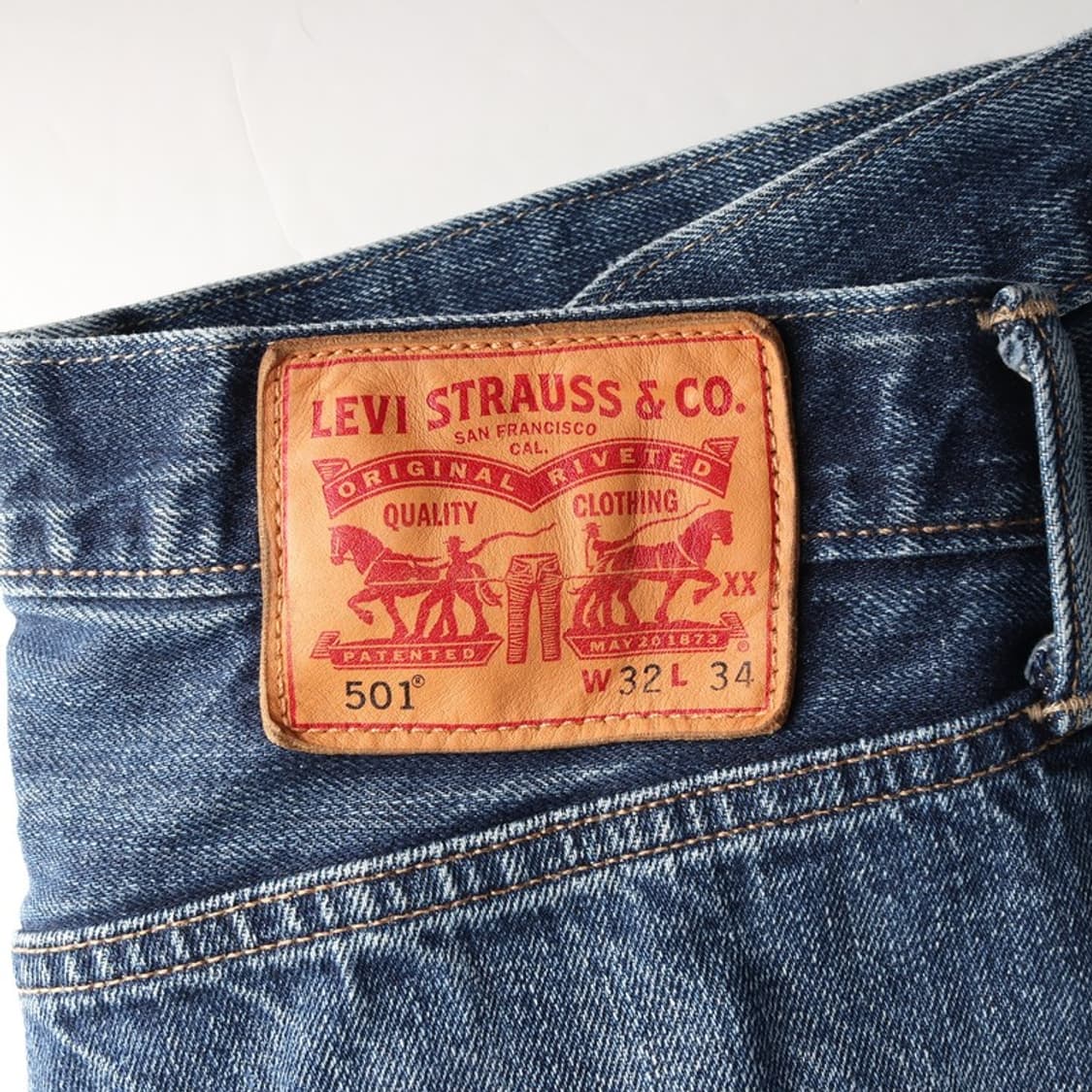 리바이스 501 빈티지 오리지널핏 중청 데님 32 상품이미지5