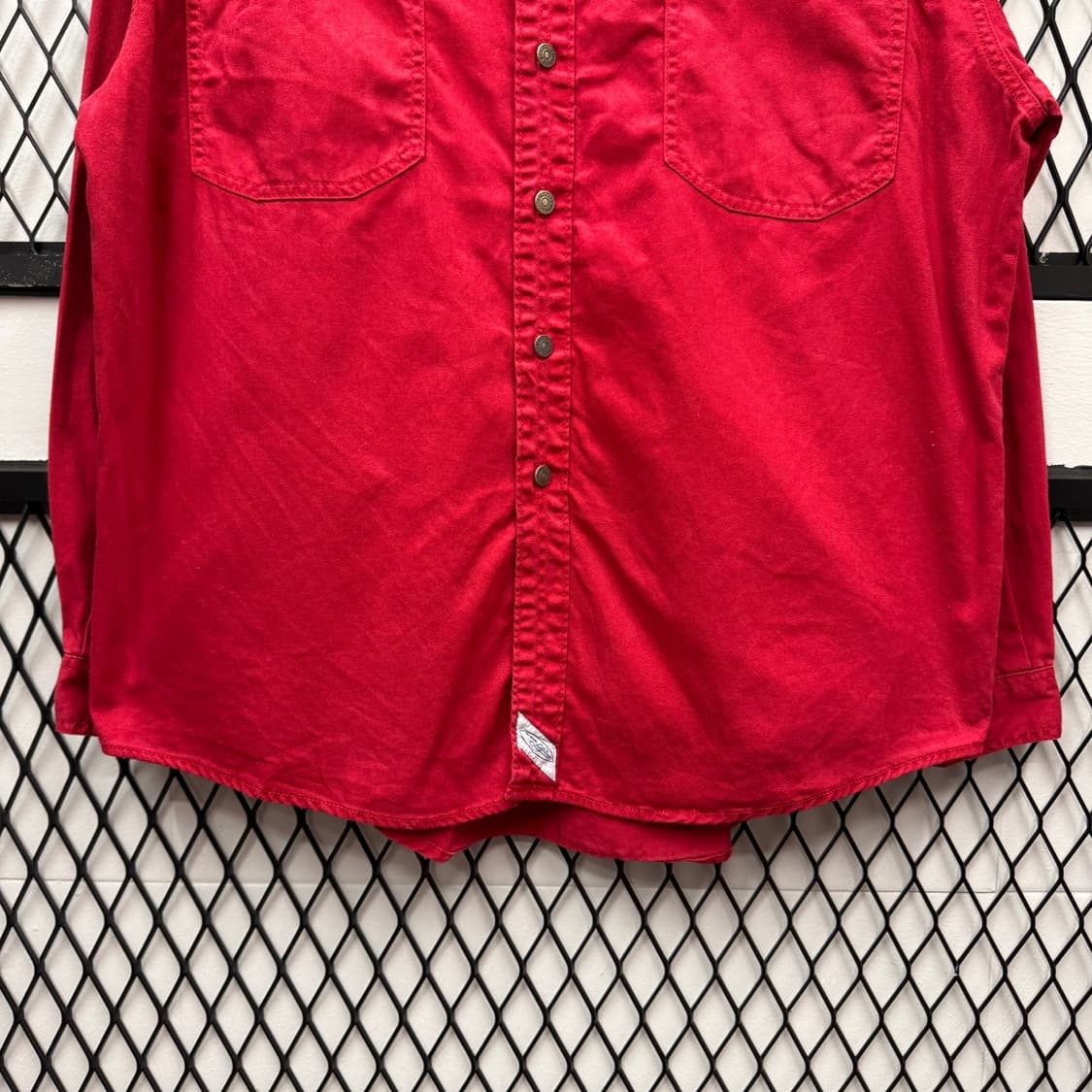 리바이스 솔리드 긴팔 셔츠 투포켓 디테일 루즈핏 레드 상품이미지4