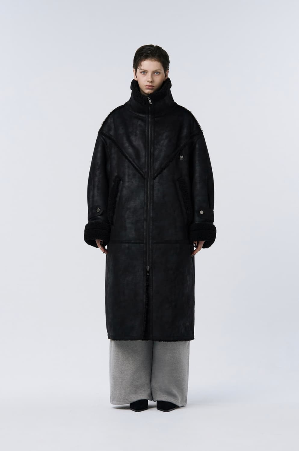 트리밍버드 하이넥 롱 무스탕 코트 블랙 상품이미지1