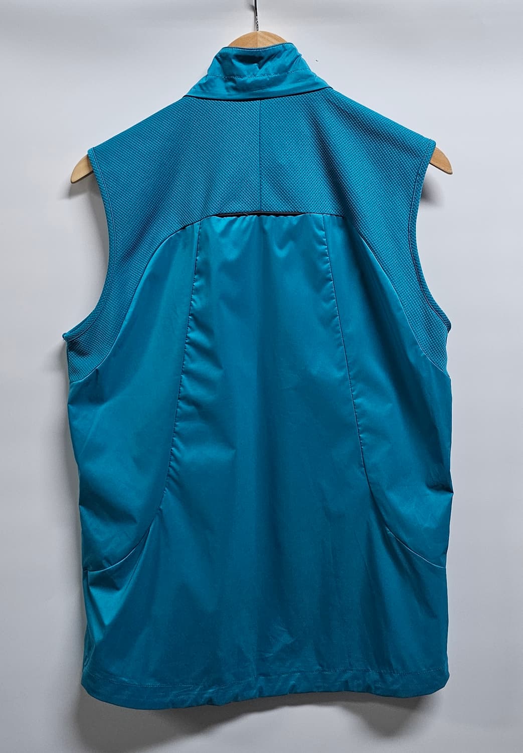 데상트 러닝 베스트 M 상품이미지2