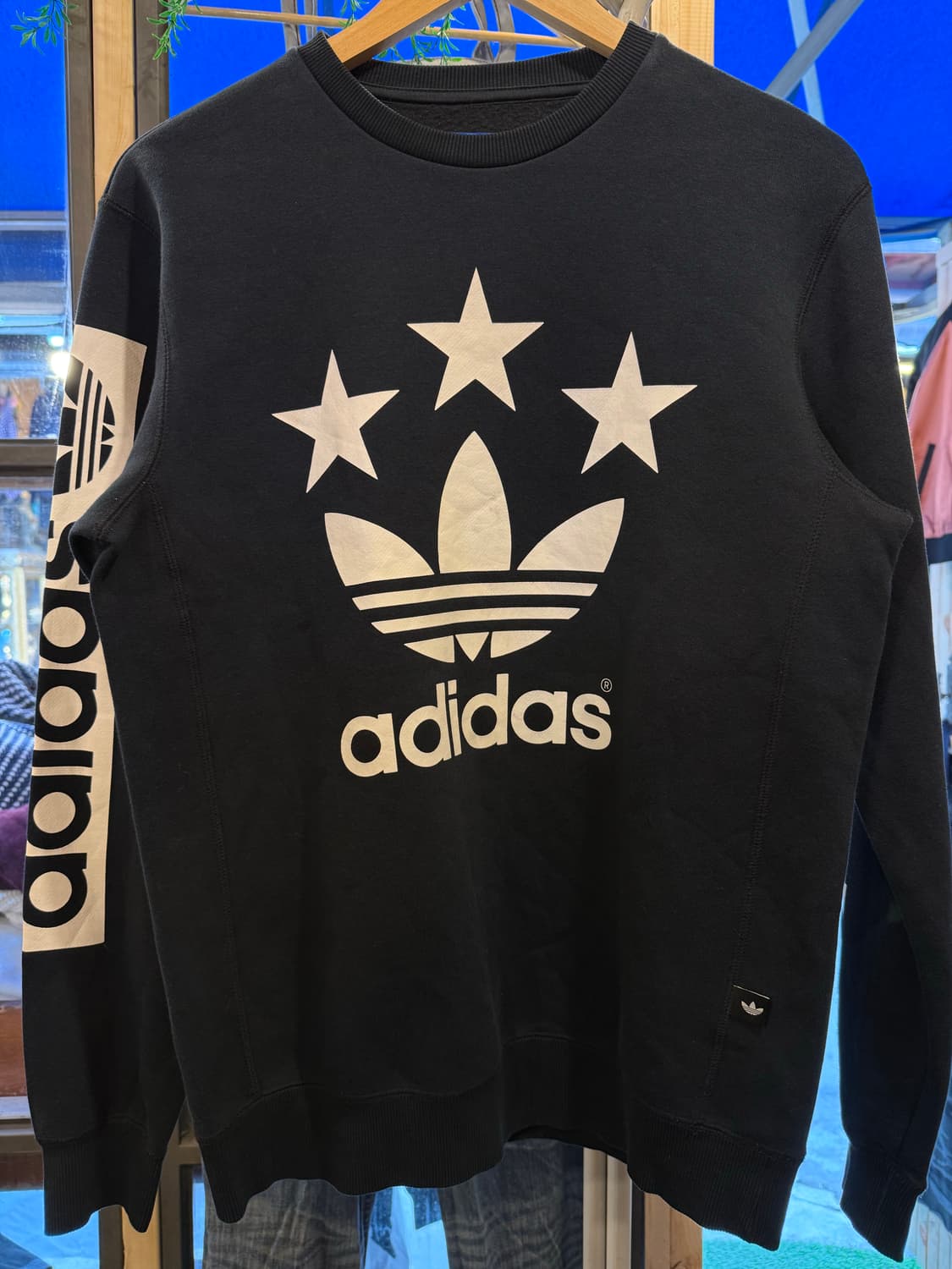 아디다스 빅프린팅 맨투맨 상품이미지1