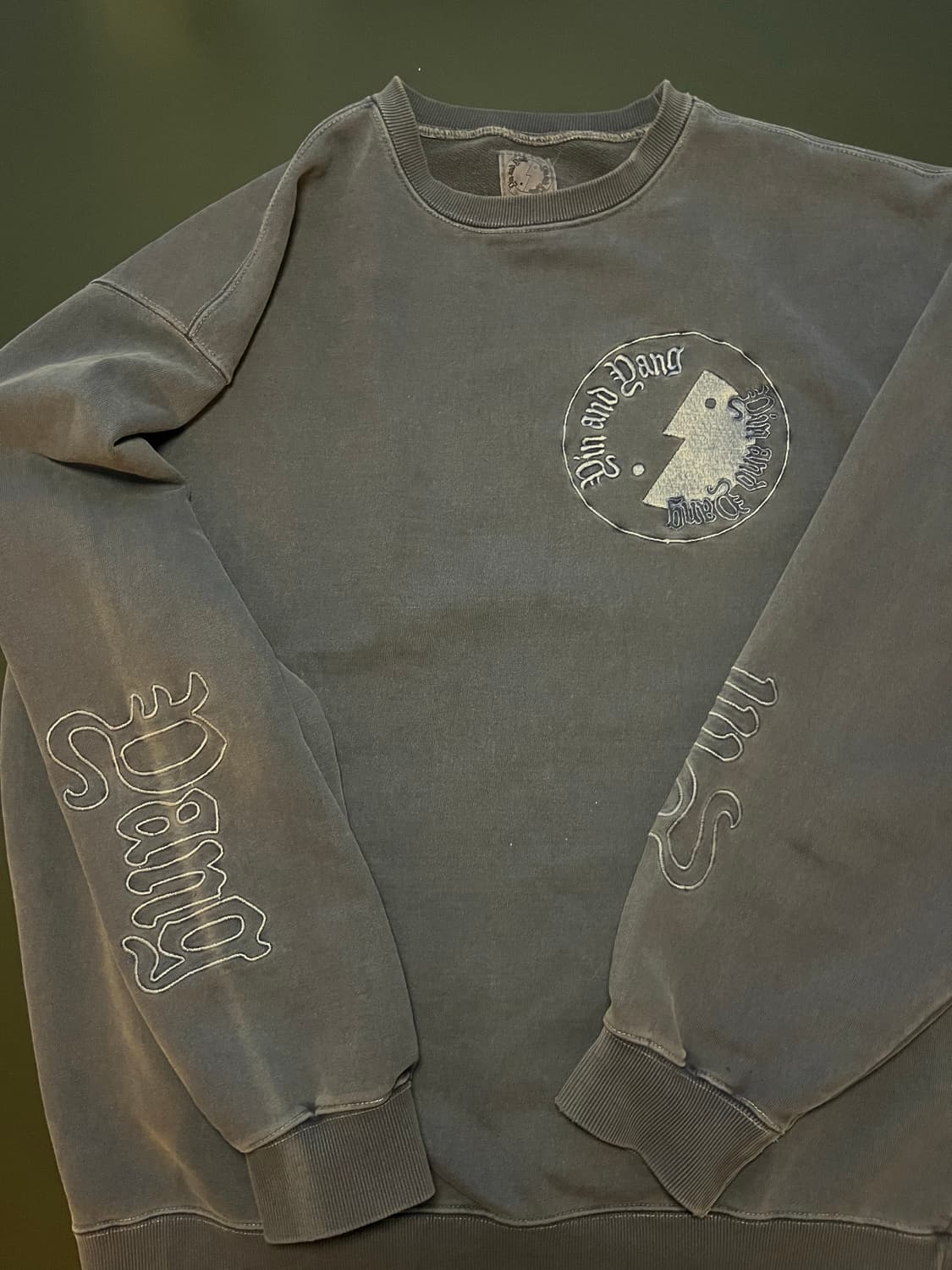 Yinandyang 잉앤양 맨투맨 팝니다. 상품이미지2