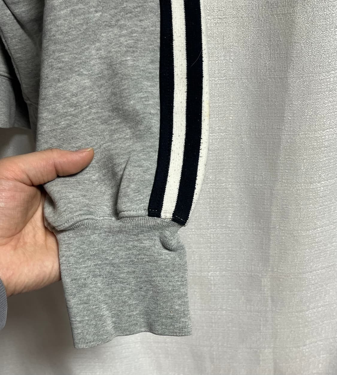 공용 아디다스 크롭 후드티셔츠 L 상품이미지2