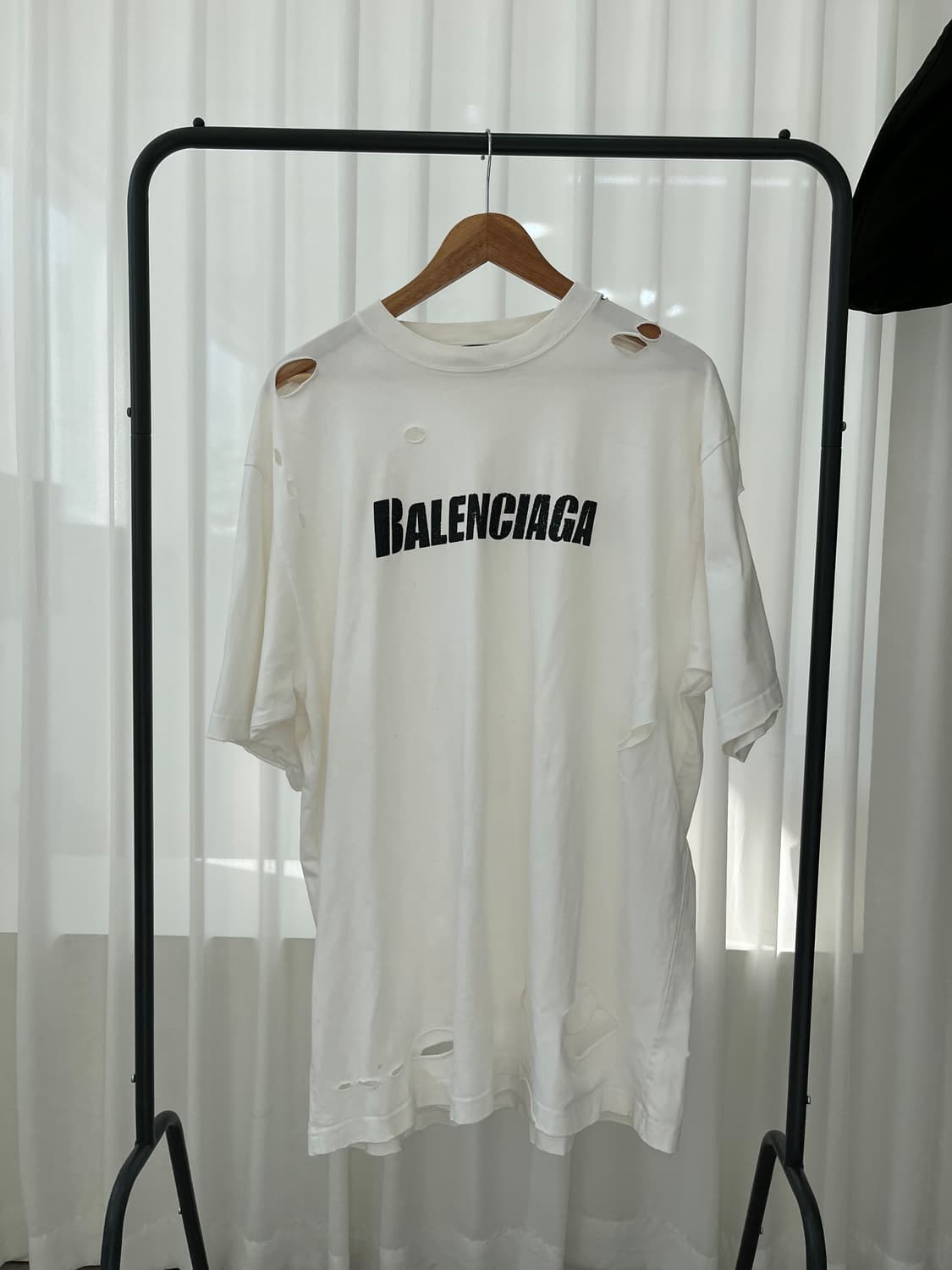 발렌시아가 로고 데미지 반팔 티셔츠  상품이미지1