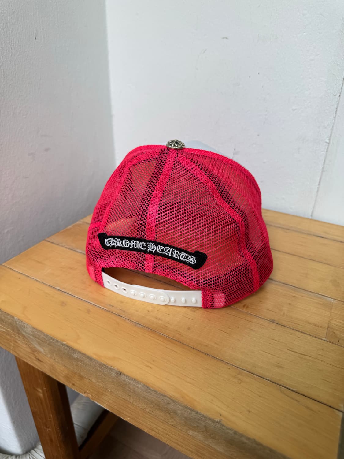 OS / 크롬하츠 핑크 크로스 패치 메쉬캡 상품이미지3