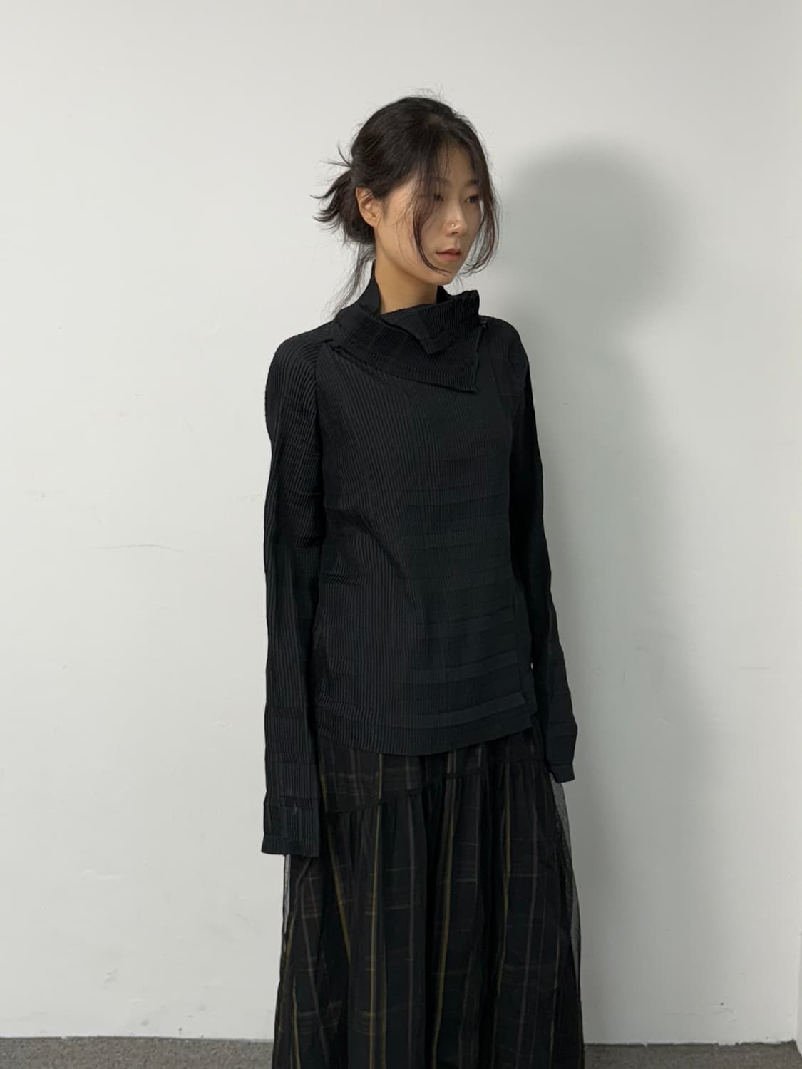 vintage asymmetric pleated top 상품이미지1