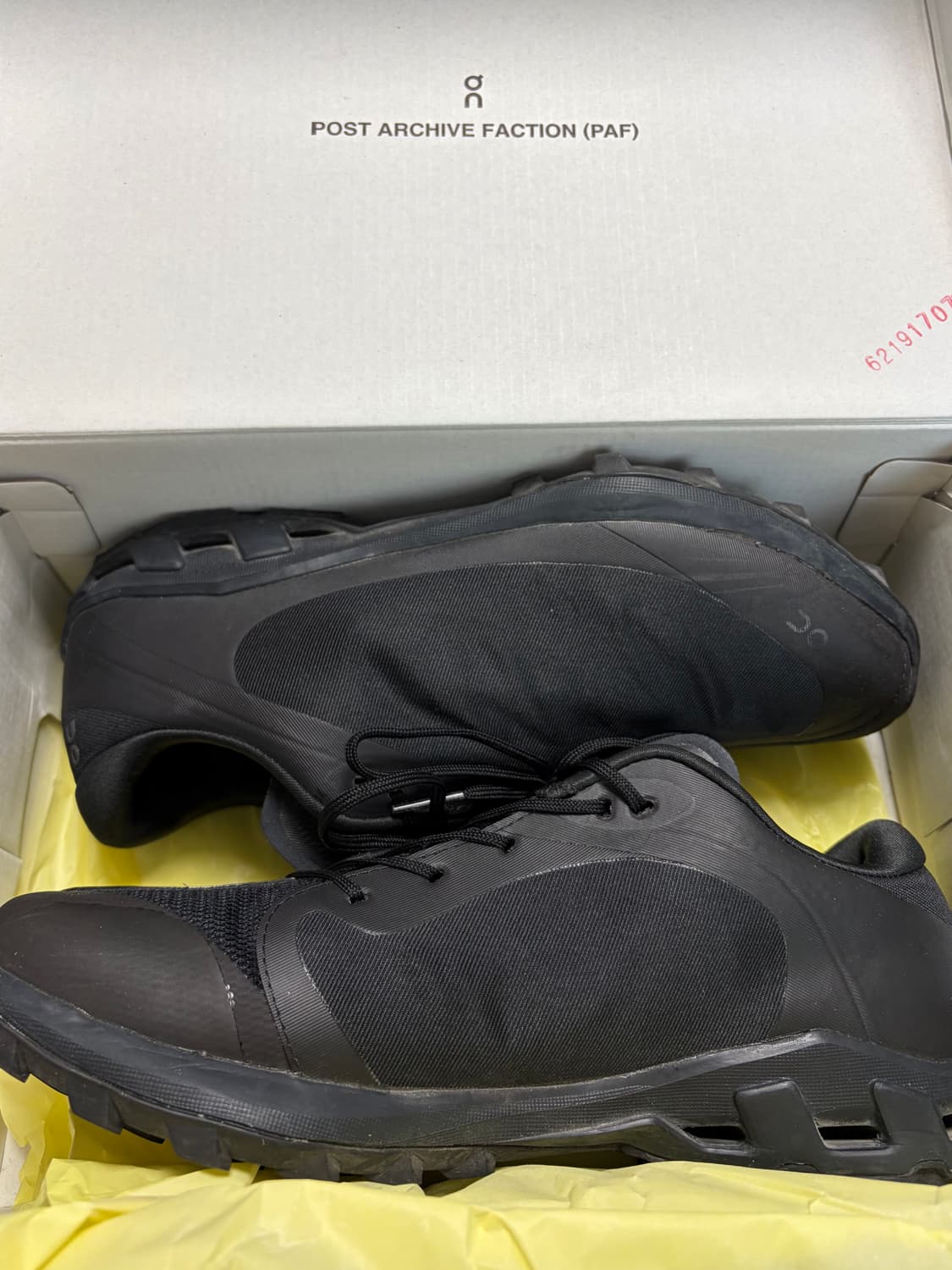 파프 온 클라우드벤쳐 피크 올 블랙 260 상품이미지5