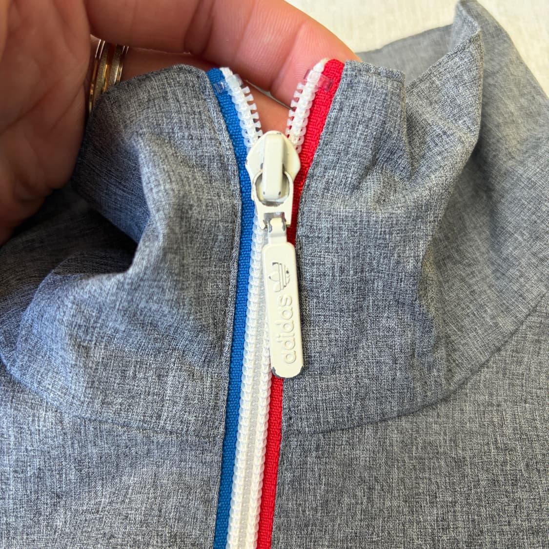 90) Adidas Originals 그레이 톤온톤 삼선 윈드브레이커 바 상품이미지3
