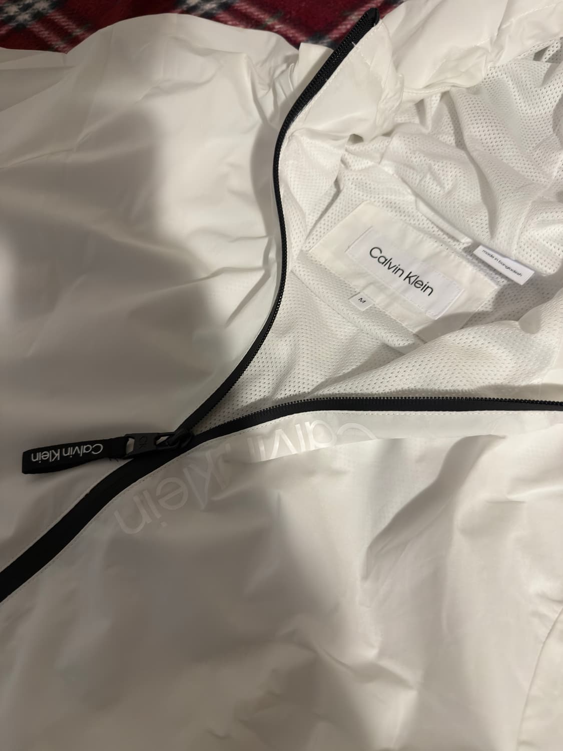 캘빈클라인 크림 바람막이 상품이미지3