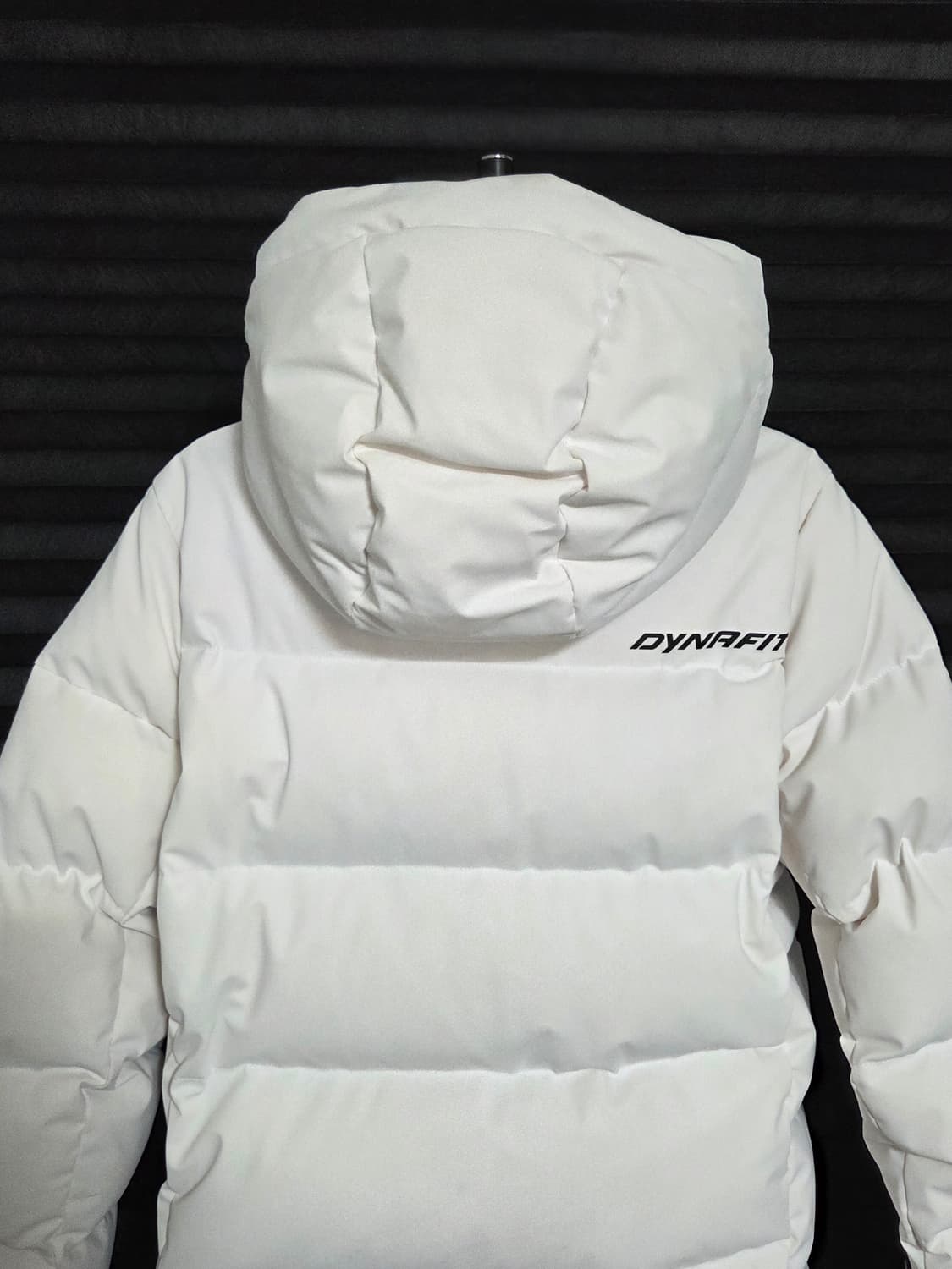 [다이나핏] 카본 비스트 구스다운 패딩 판매합니다. 상품이미지6