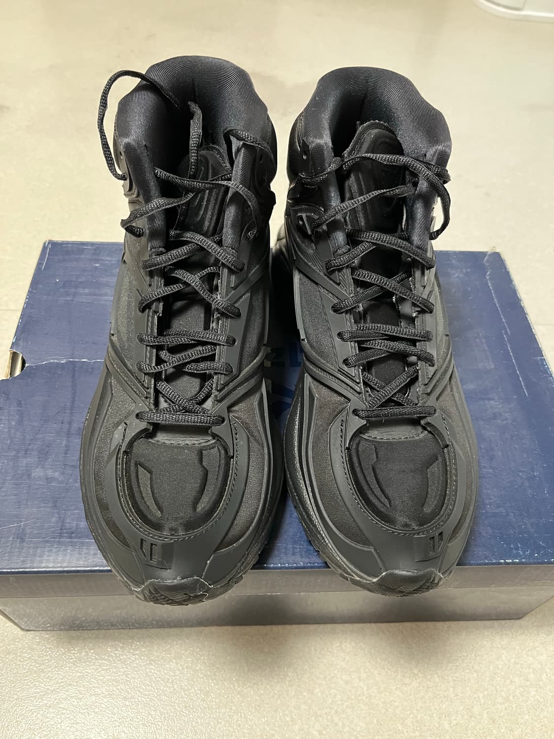 리복 x 강혁 프리미어 로드 모던 미드 블랙 270사이즈 팝니다 상품이미지1