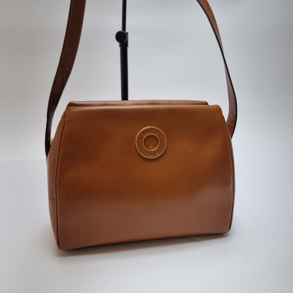 셀린느 CELINE 카멜 레더 메탈로고 숄더백 (최상급) 상품이미지3
