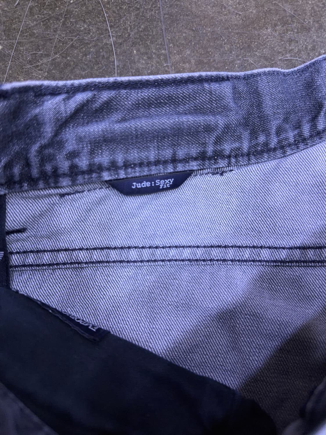 엠포리오 아르마니 주드 섹시핏 버튼플라이 데님팬츠 그레이 30 상품이미지9