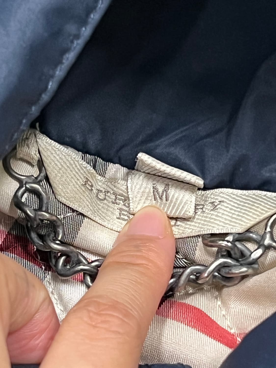 버버리 브릿 나일론 우븐 사파리 헌팅 야상 자켓 네이비 상품이미지4