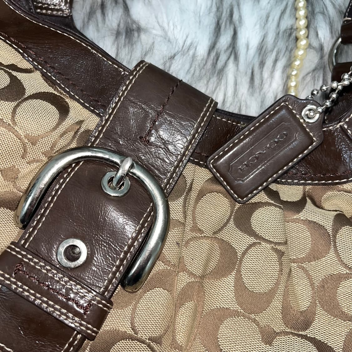 Coach 브라운 버클 숄더백 상품이미지3